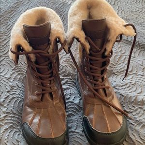 Kids brown Ugg boots